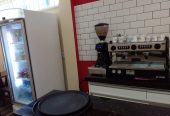 Cafeteria & Pratos em Prédio Comercial